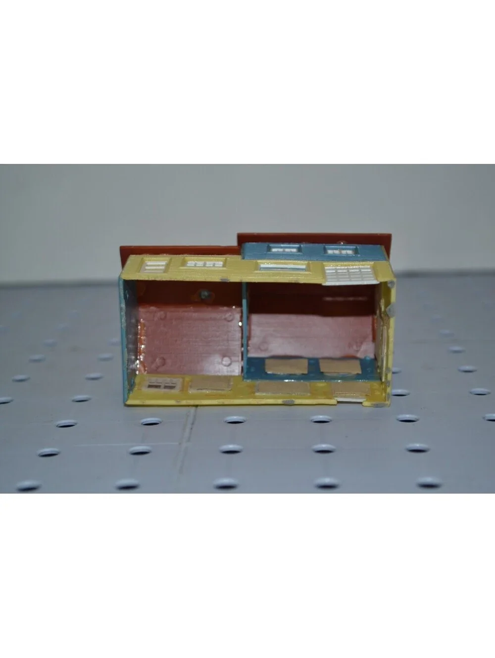N Scale Two Story House Train Model Building Used Very Good Condition